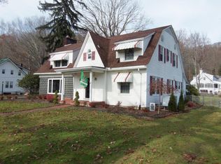 801 Kanawha Ave, Rainelle, WV 25962