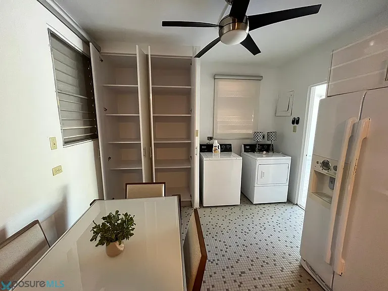 107 Lighthouse — Photo 4