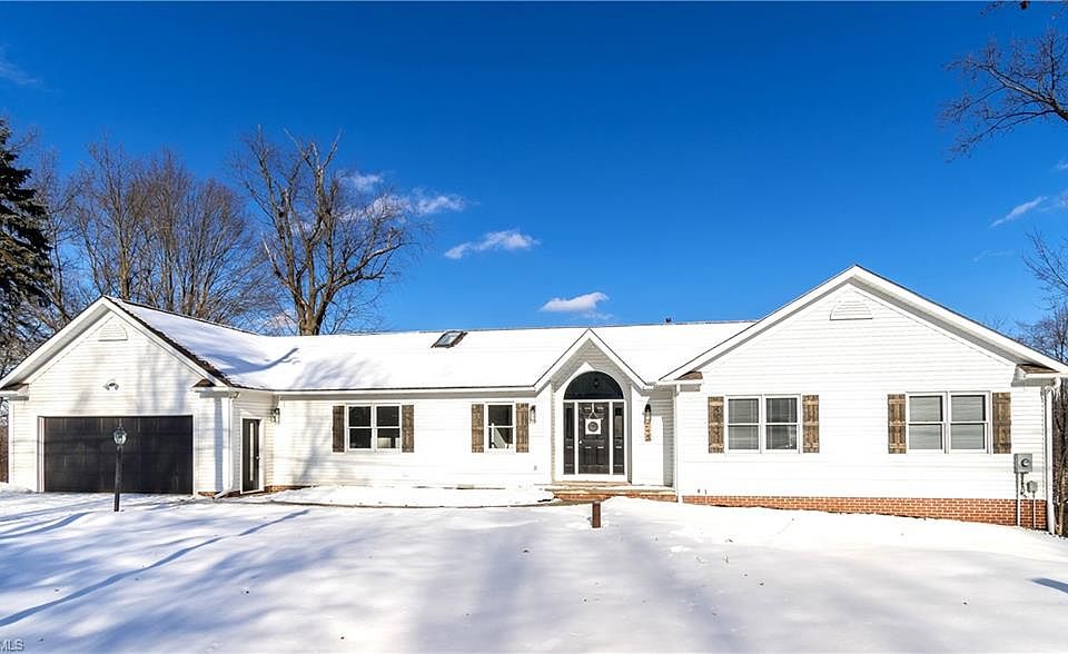 1st image of 645 Portage Lakes Dr