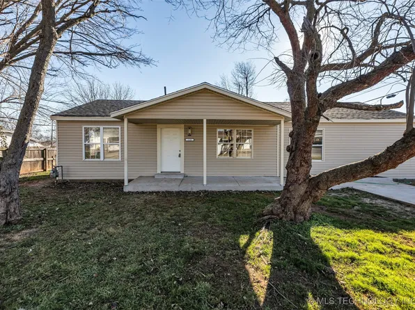 220 W 42nd St, Sand Springs, OK 74063