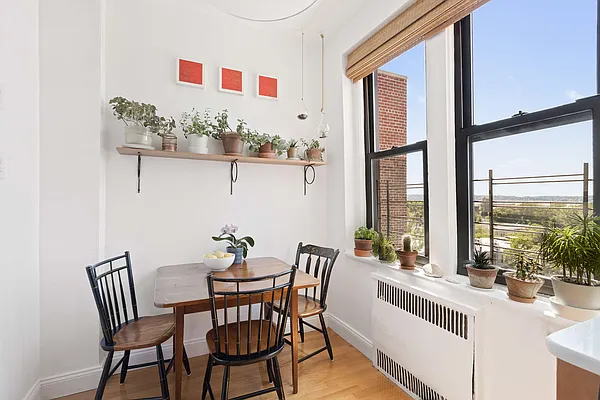 Sold by Jalen Real Estate Corp | media 8