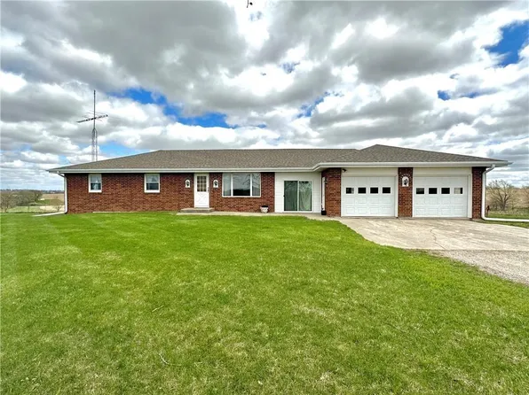 10318 Canyon Rd, Elmo, MO 64445