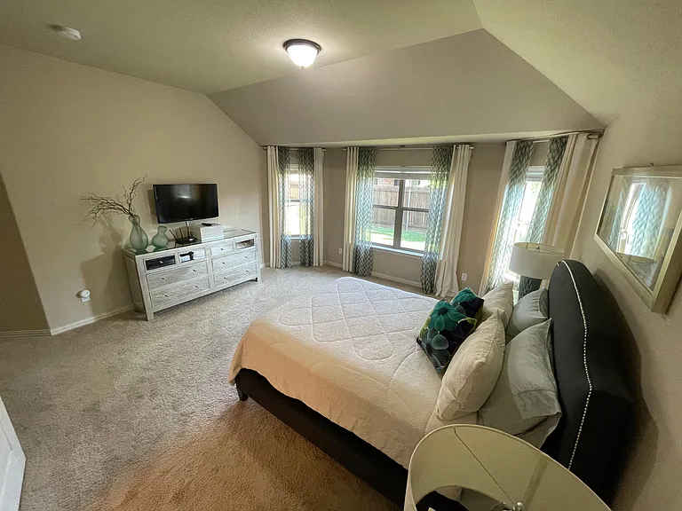 2625 Frances Ln — Photo 9