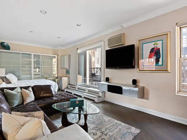 220 Madison Avenue image 5 of 14