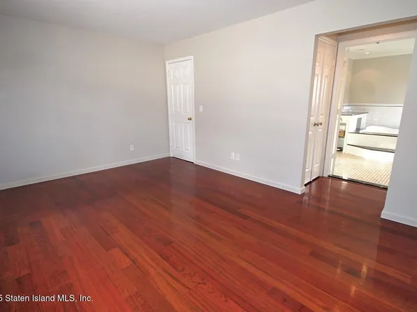 90 Levit Avenue image 13 of 36