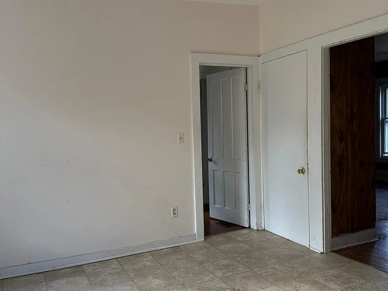 118 Spruce St #2 — Photo 7