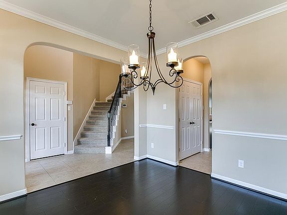 4th image of 27326 Aspen Falls Ln