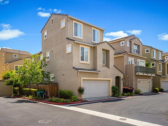 2nd image of 1575 Farmer Pl