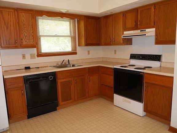 Tons of cabinet space