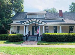 239 S Rountree St, Metter, GA 30439