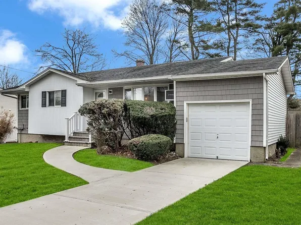 108 Ellery Street, Brentwood, NY 11717