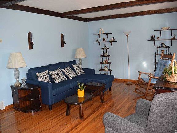 2nd image of 15 Midwood Ave