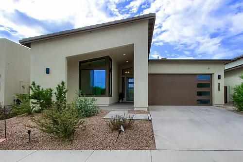 1005 E Paseo Way Photo 1