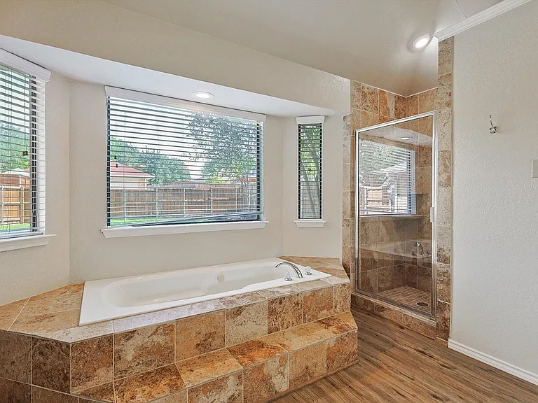 653 Raven Ln — Photo 22