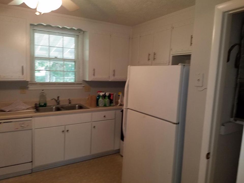 1st image of 5423 Jernigan Ln
