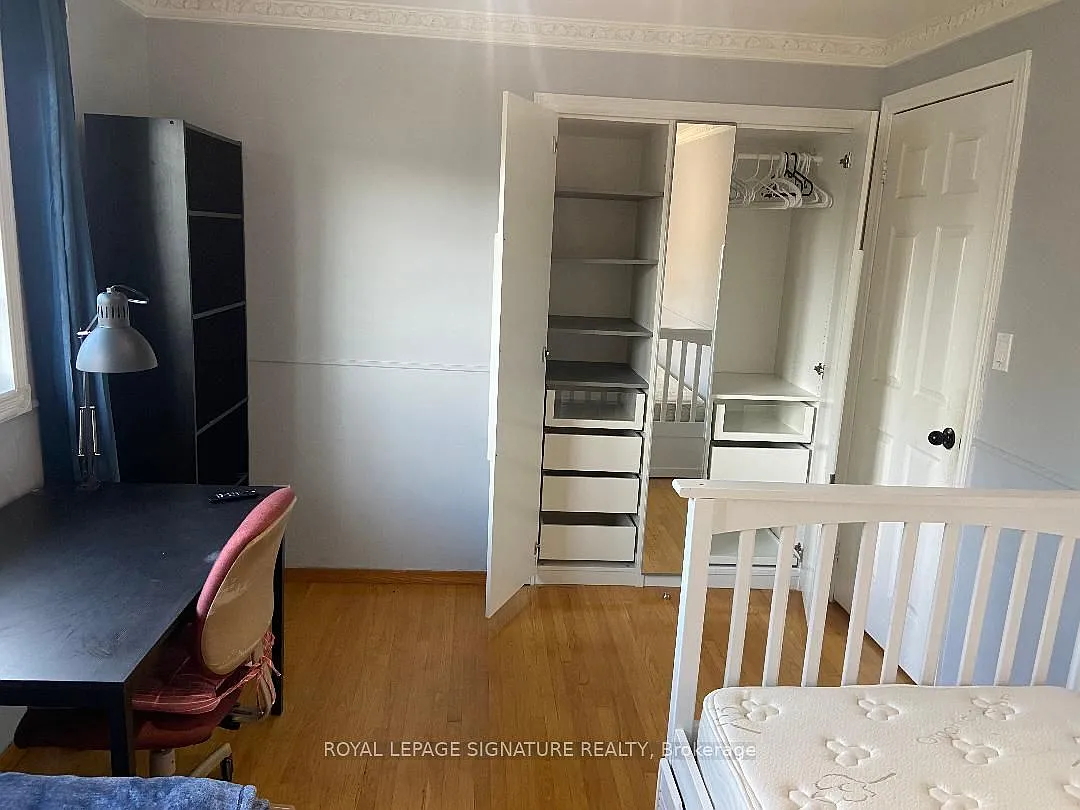 8 bed, $1,100 — Photo 2