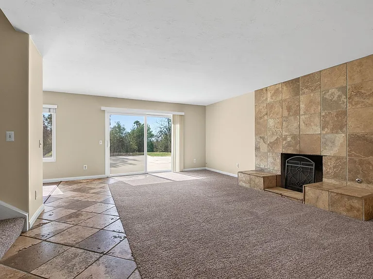 5245 Wainwright Ct — Photo 13