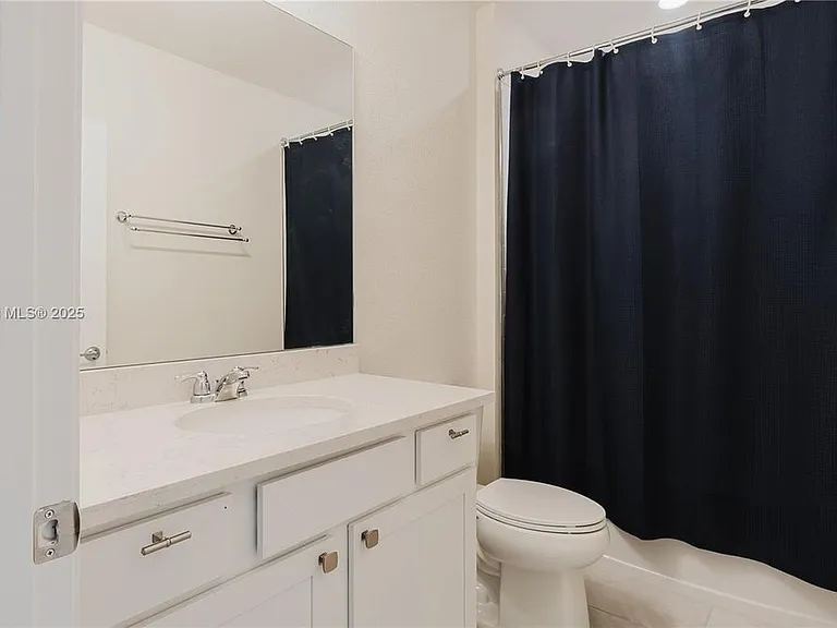 3001 Hibiscus Ave #HOUSE — Photo 17