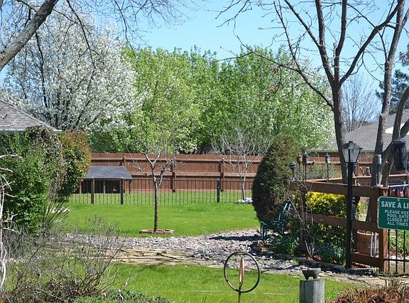 2nd image of 441 Dale Dr