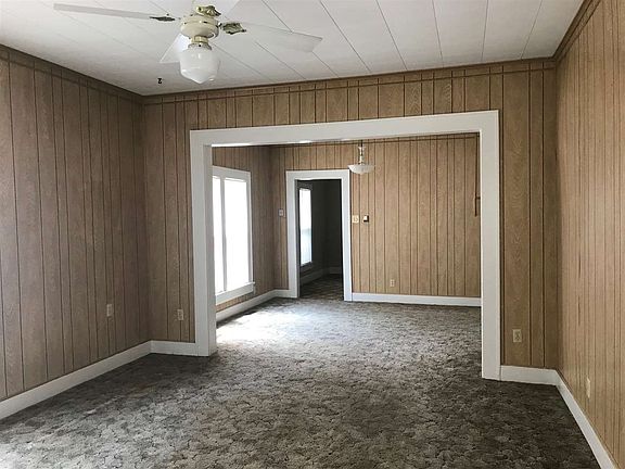 2nd image of 923 W McKinley Ave