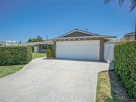 2nd image of 15943 Garydale Dr