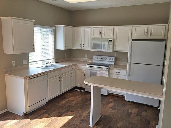 3rd image of 4204 S 178th St