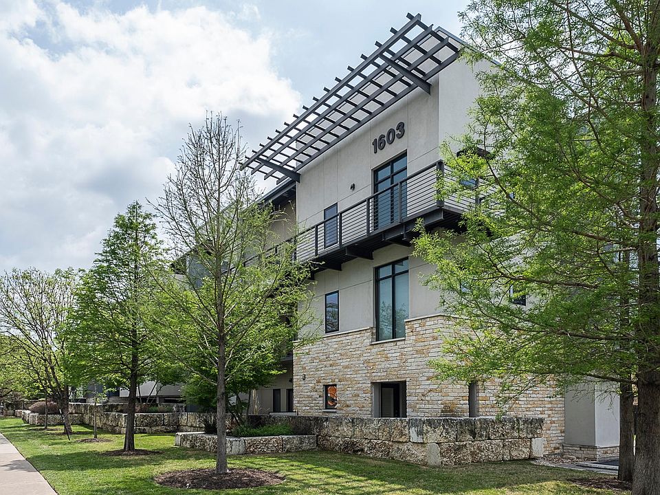 Pease Place Condominiums