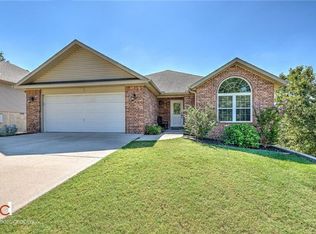 11 Portland Ln, Bella Vista, AR 72715