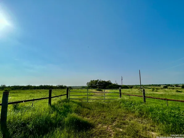 920 County Road 201, Falls City, TX 78113