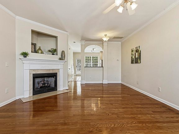 3rd image of 7817 Silverthread Ln