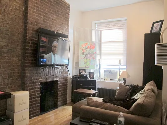 Rented by Salizzoni Realty | media 20