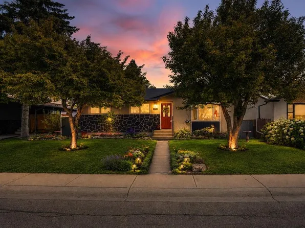 9824 W Auburn Rd SE, Calgary, AB T2J 1E1