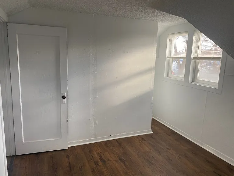 2439 Homedale Rd — Photo 18