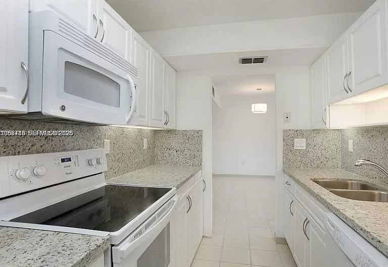 255 Galen Dr #4L — Photo 7