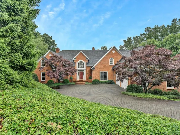5423 Peregrine Crest Cir, Roanoke, VA 24018