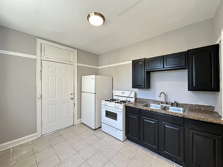 7932 S Kingston Ave #M09R — Photo 4