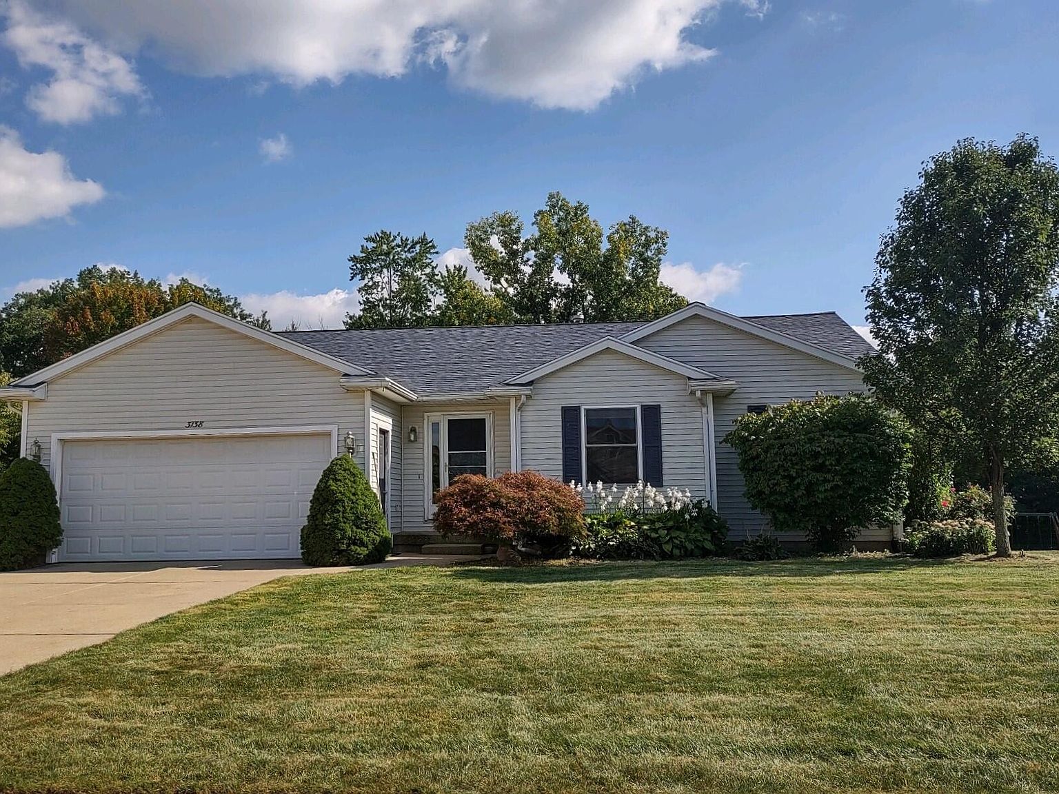 3138 Lady Slipper Dr SW, Wyoming, MI 49418 | Zillow