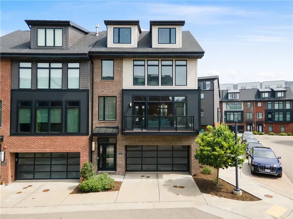 6447 Danielle St, Pittsburgh, PA 15206