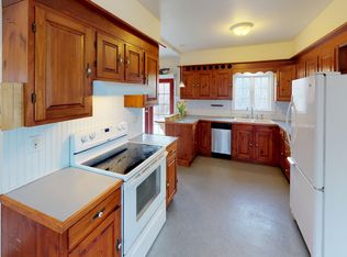 555 River Rd, Saint George, ME 04860