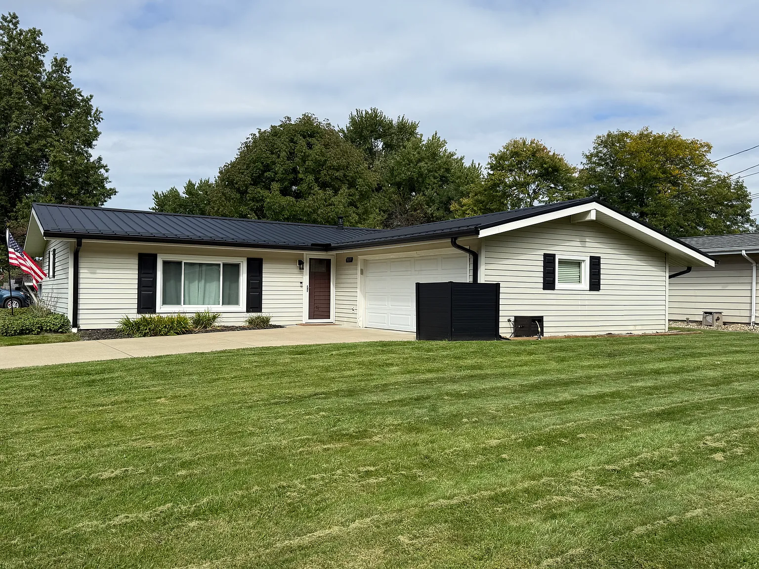 3 bed, 1146 sqft, $2,195 — Photo 1