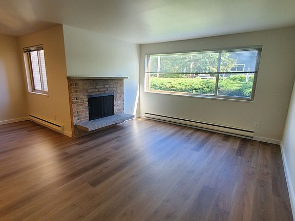 3rd image of 5505 40th Ave NE #2
