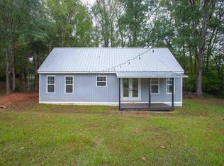 492 Edgewater Rd, Woodruff, SC 29388