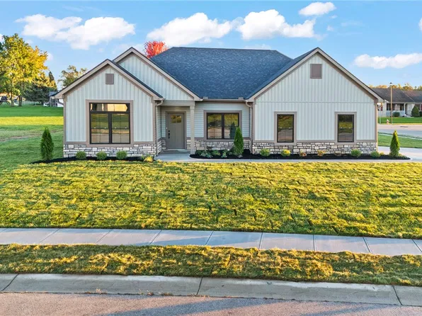 3301 Nadene Dr, Piqua, OH 45356