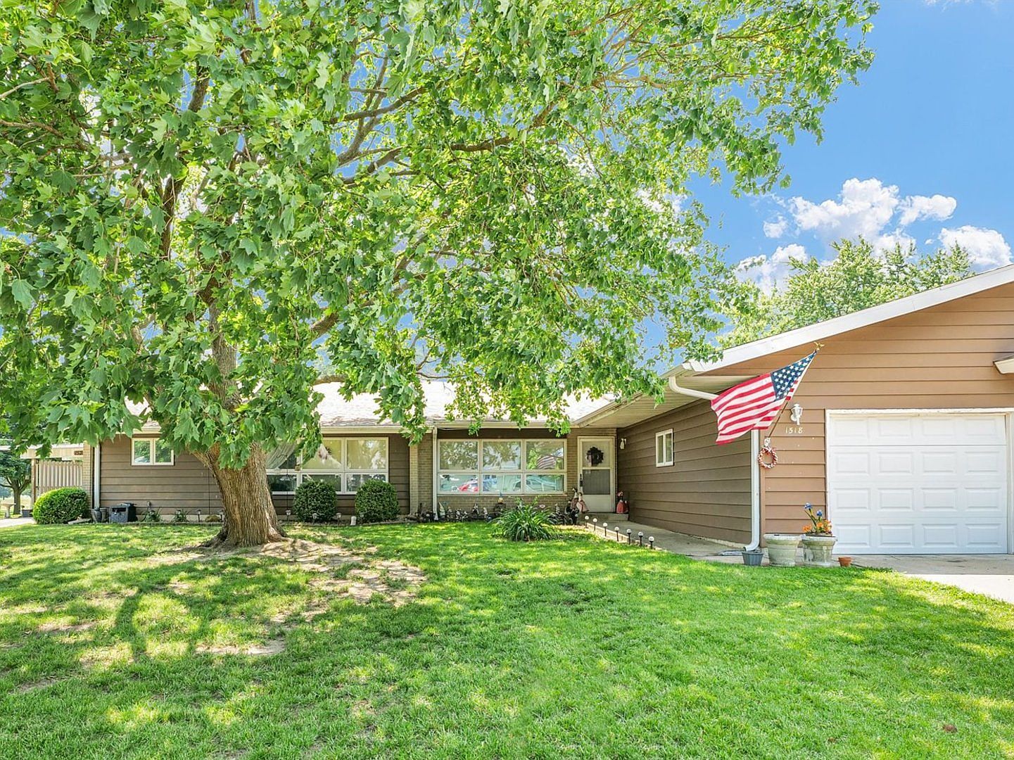 1518 Golfview Rd SE #1