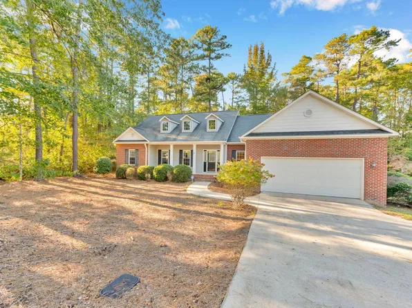 4 Raintree Ct, Pinehurst, NC 28374