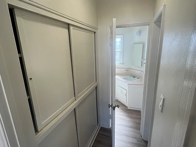 4203 W 133rd St #B — Photo 7