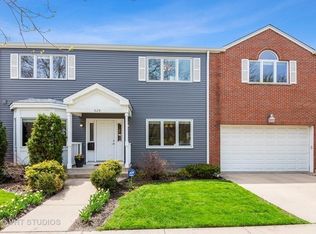 828 Dewey Ave, Evanston, IL 60202