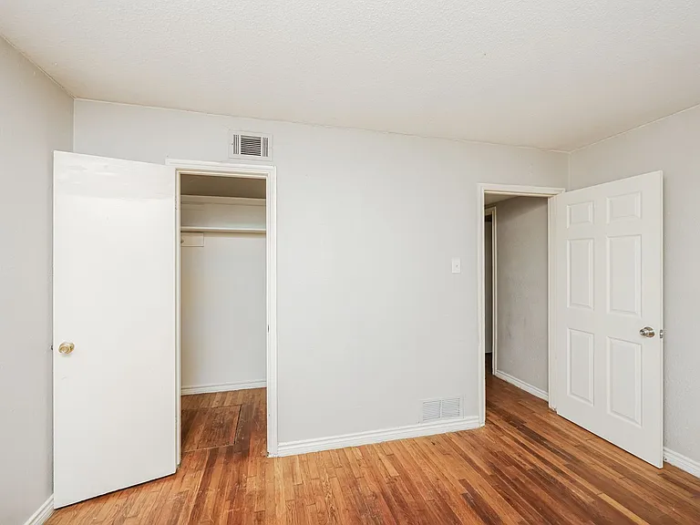 5175 Cardiff St — Photo 12