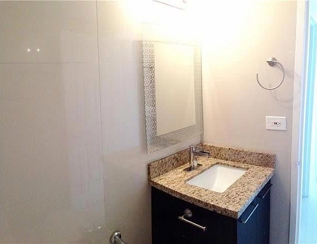 2nd image of 210 174th St APT 819