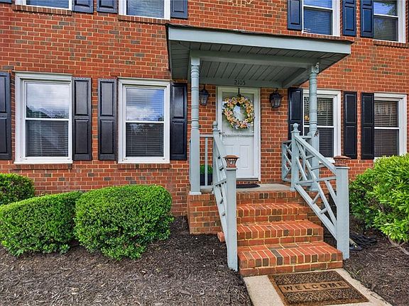 3rd image of 2105 Buckboard Ct